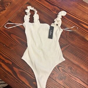 Lulus White body suite SM NWT